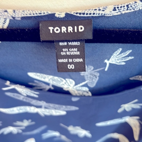 Torrid Sheer Asymmetrical Dragon Fly Top - Picture 3 of 4
